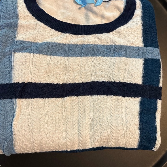 ⭐️ Sale ⭐️ Draper James |Windowpane Cable Puff Sleeve Sweater - Picture 3 of 4